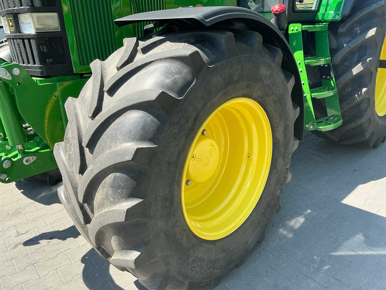 Трактор John Deere 7710: фото 7