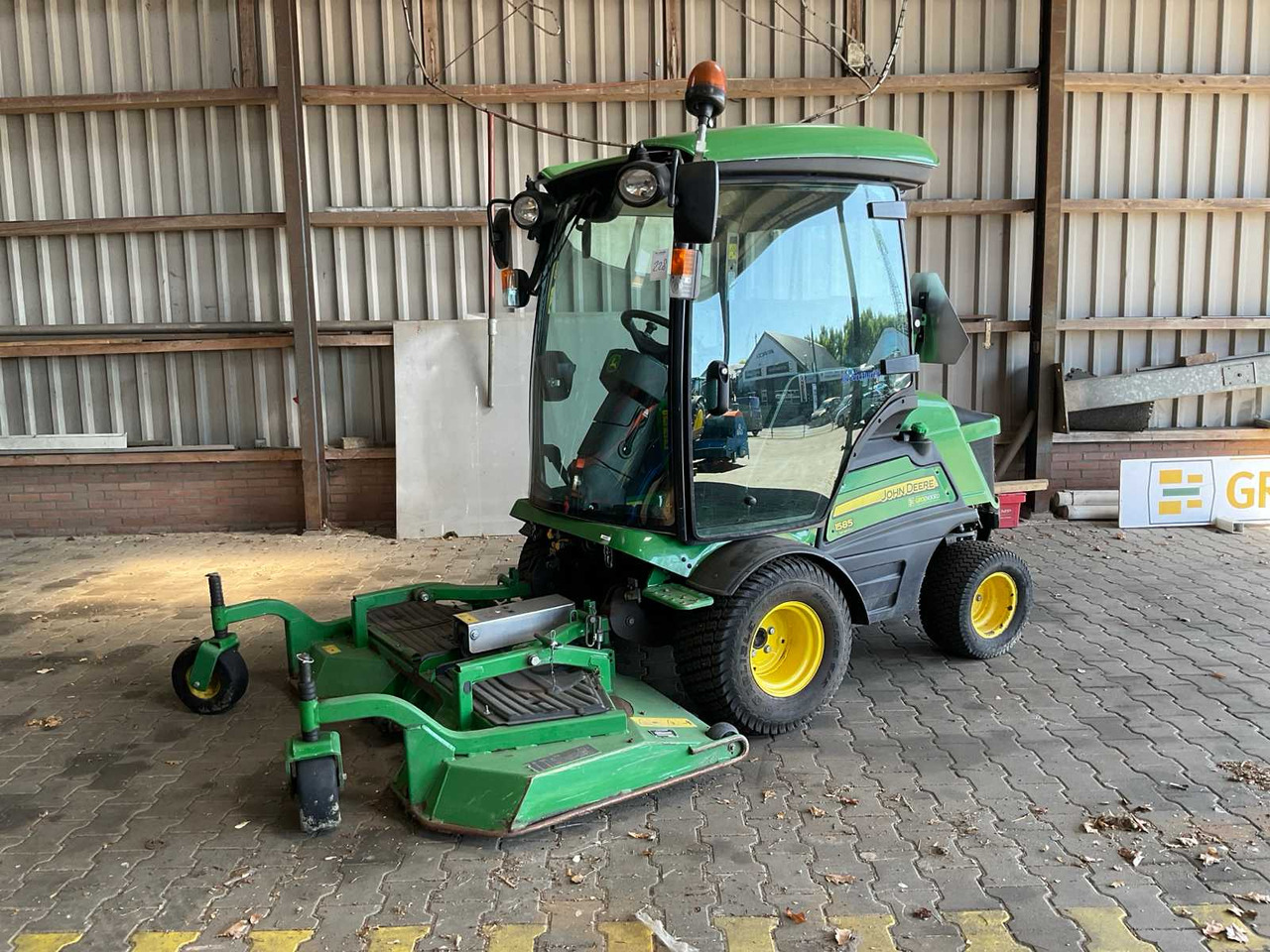 John deere 1585 TerrainCut - Газонокосилка: фото 1 John deere 1585 TerrainCut - Газонокосилка: фото 1