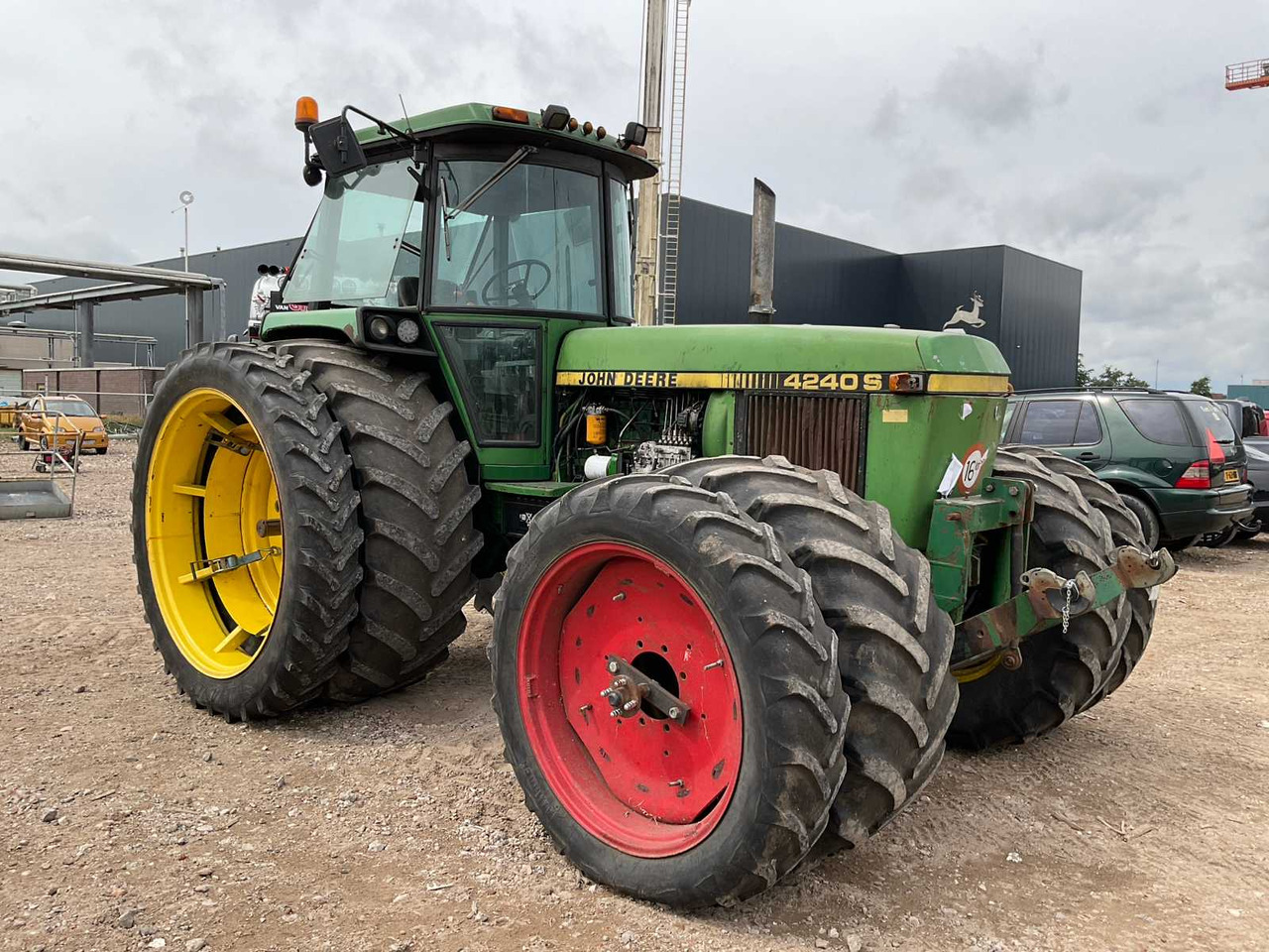 John deere 4240S - Трактор: фото 5 John deere 4240S - Трактор: фото 5