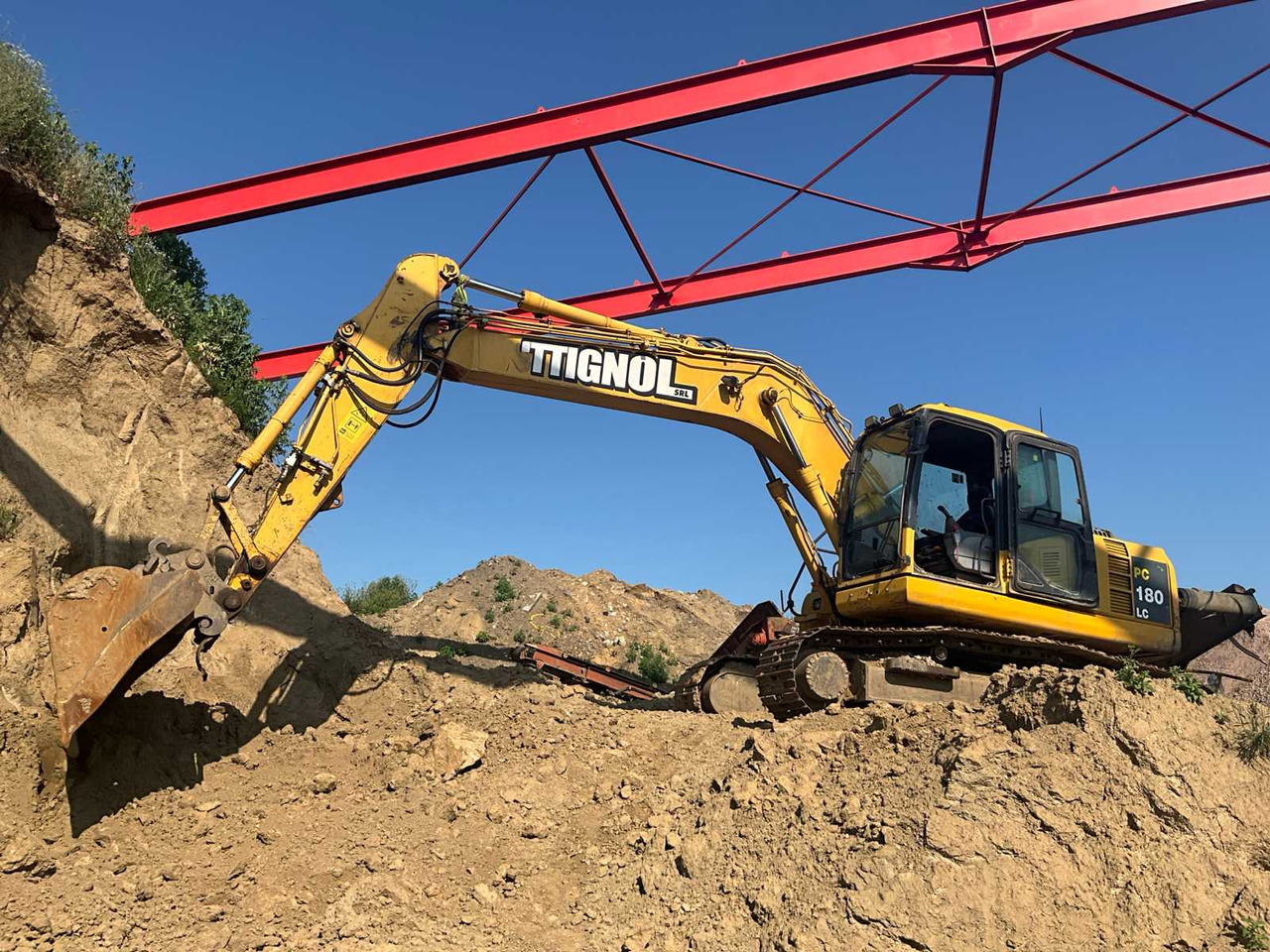 KOMATSU PC180LC-7 EO - Гусеничный экскаватор: фото 1 KOMATSU PC180LC-7 EO - Гусеничный экскаватор: фото 1