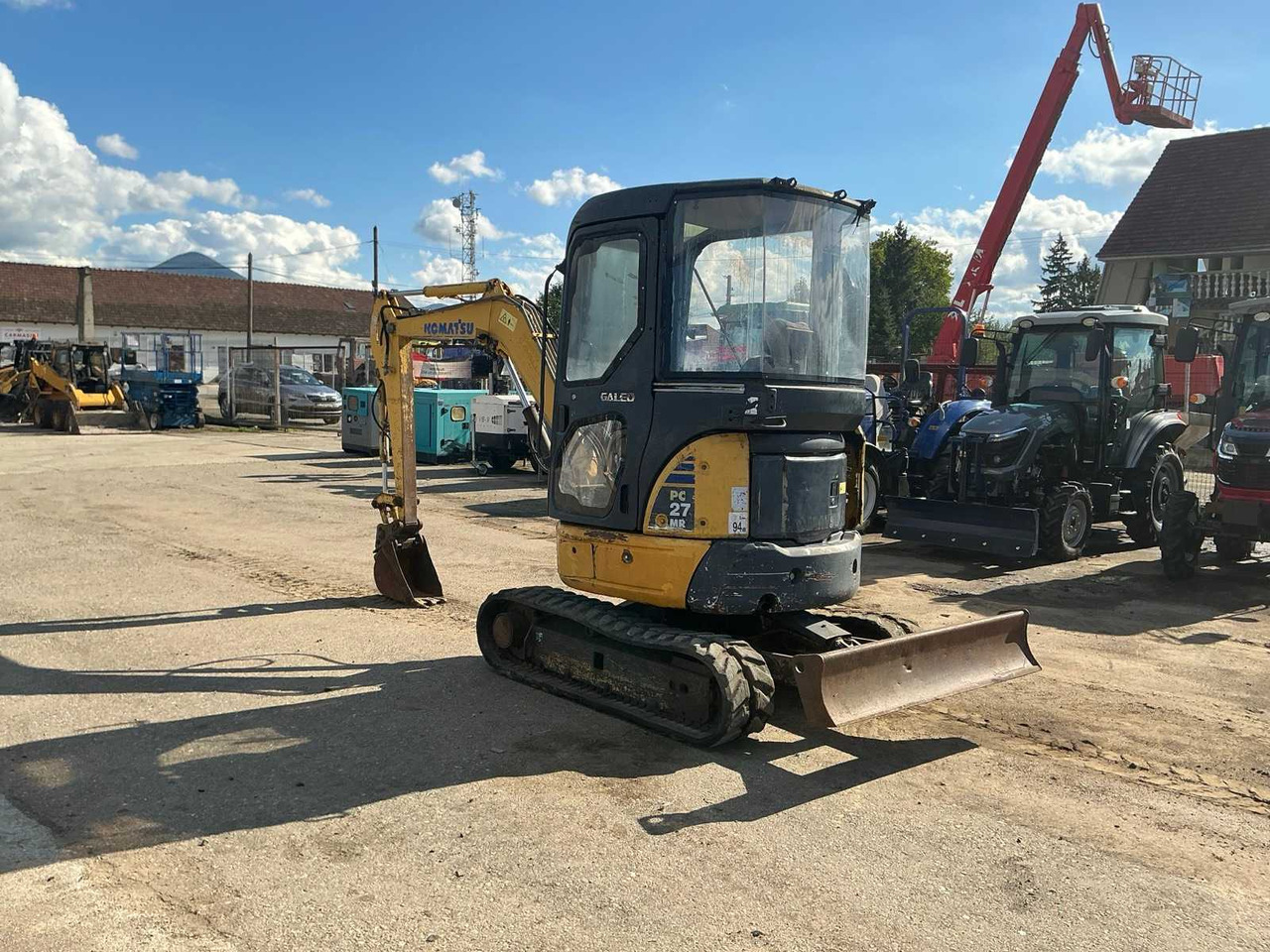 Komatsu PC 27 MR-2 - Мини-экскаватор: фото 3 Komatsu PC 27 MR-2 - Мини-экскаватор: фото 3