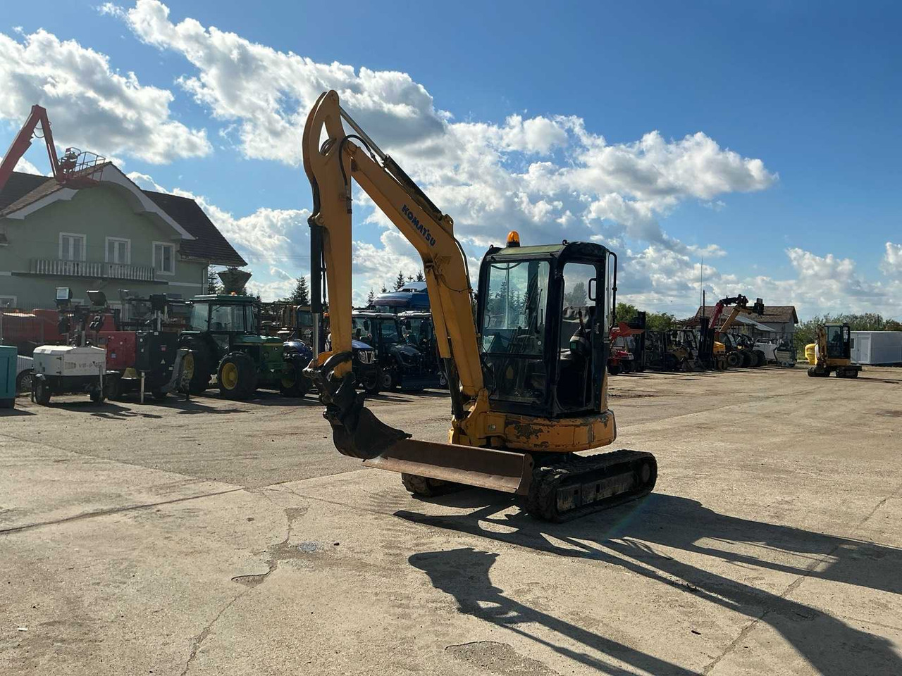 Komatsu PC35MR - 2 - Мини-экскаватор: фото 1 Komatsu PC35MR - 2 - Мини-экскаватор: фото 1