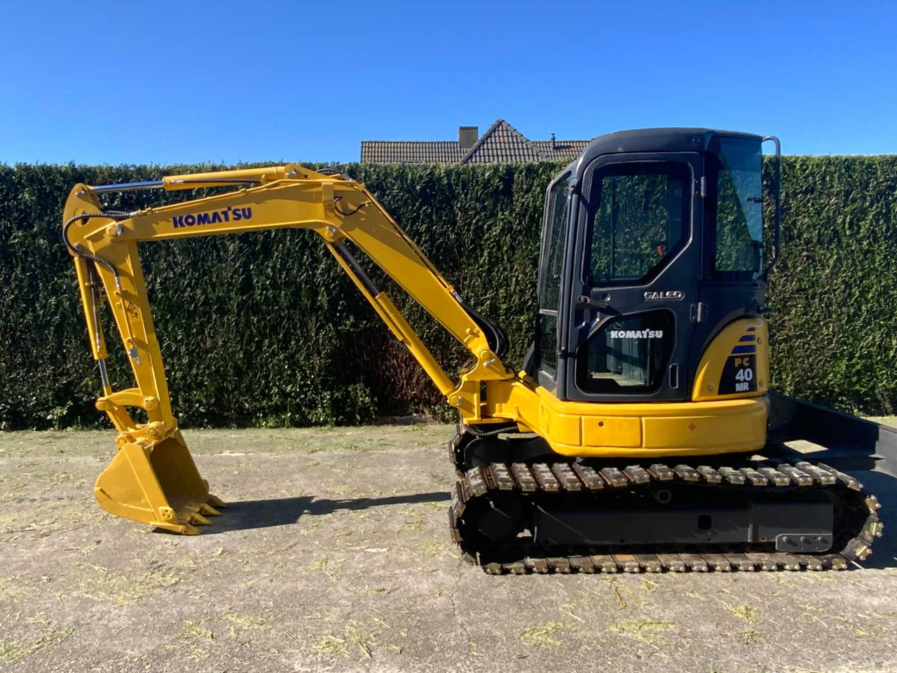 Komatsu PC40MR-3 - Гусеничный экскаватор: фото 3 Komatsu PC40MR-3 - Гусеничный экскаватор: фото 3