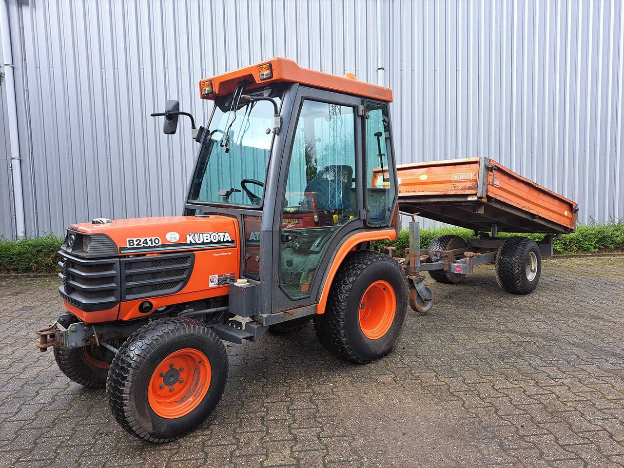 Kubota B4 - Минитрактор: фото 1 Kubota B4 - Минитрактор: фото 1