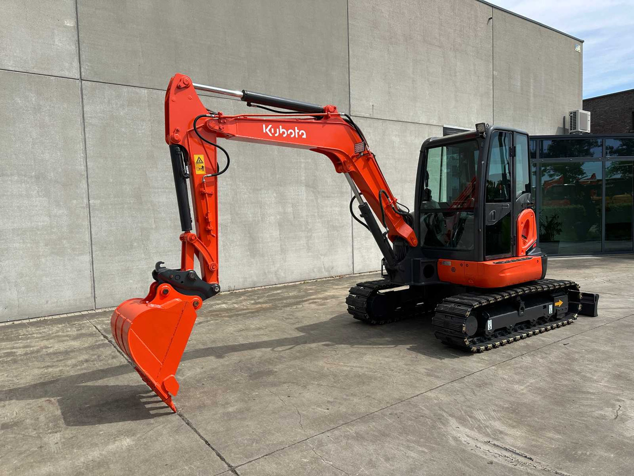 Kubota KX155-5 - Гусеничный экскаватор: фото 1 Kubota KX155-5 - Гусеничный экскаватор: фото 1