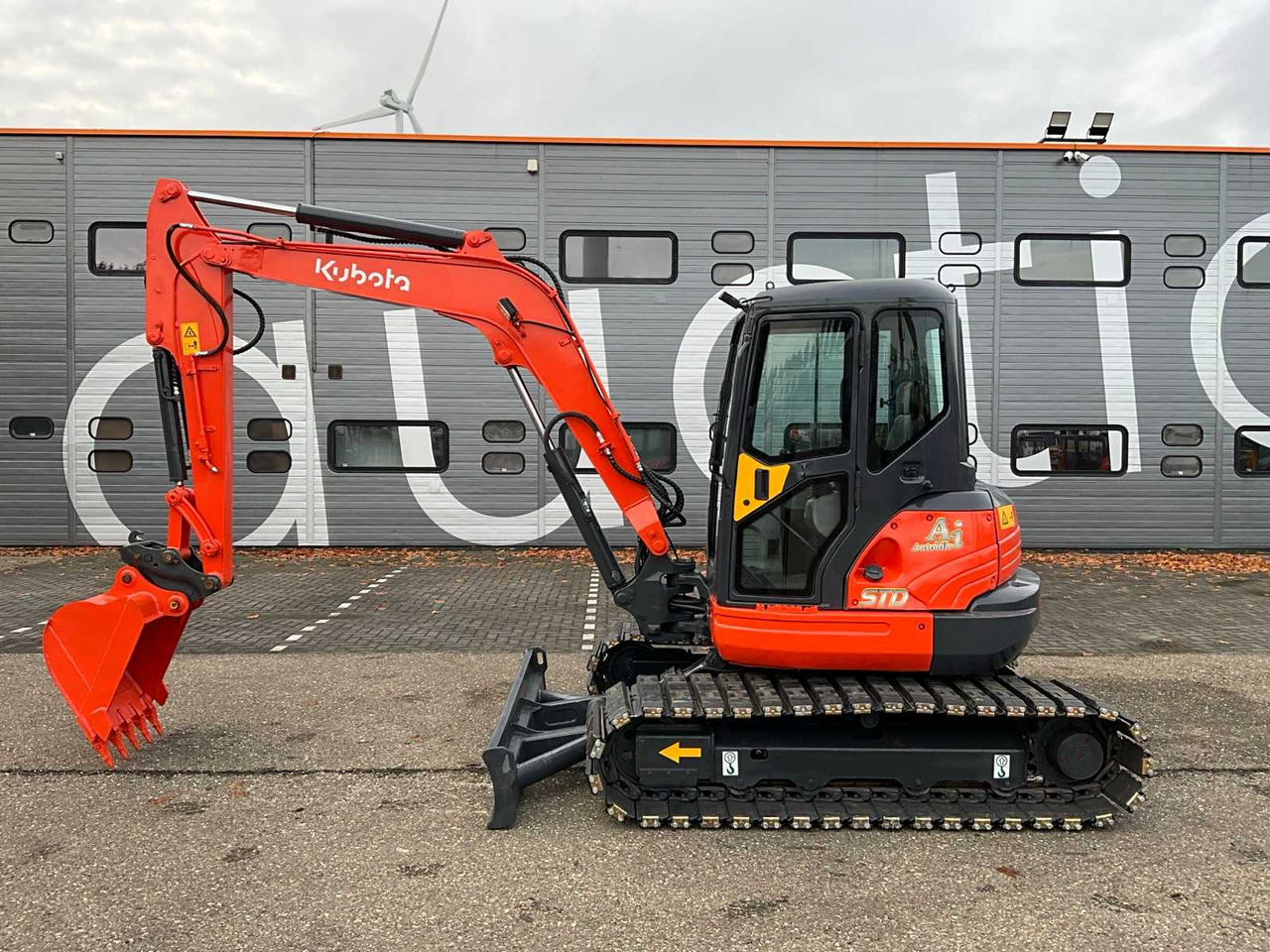 Kubota KX161-3SZ - Гусеничный экскаватор: фото 2 Kubota KX161-3SZ - Гусеничный экскаватор: фото 2