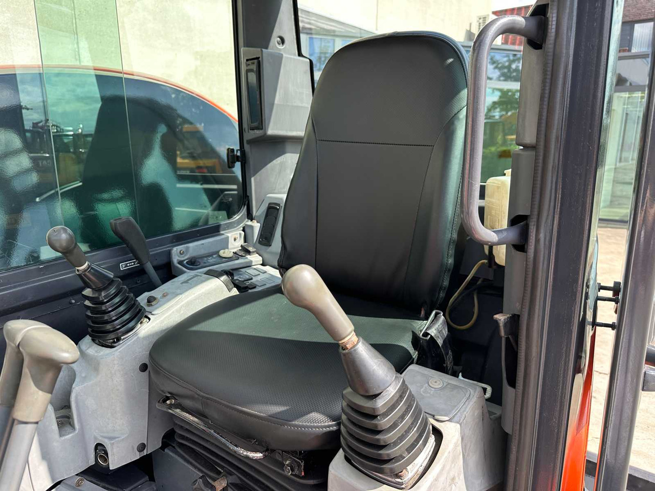 Гусеничный экскаватор Kubota KX163-5: фото 37