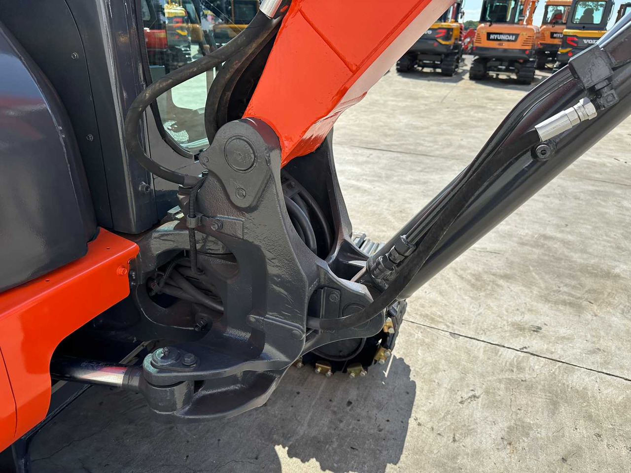 Гусеничный экскаватор Kubota KX163-5: фото 13