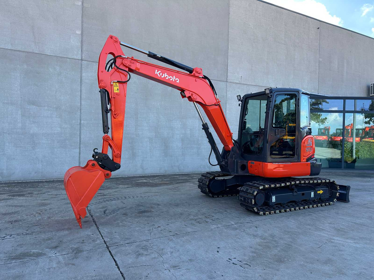 Kubota KX165-5 - Гусеничный экскаватор: фото 1 Kubota KX165-5 - Гусеничный экскаватор: фото 1
