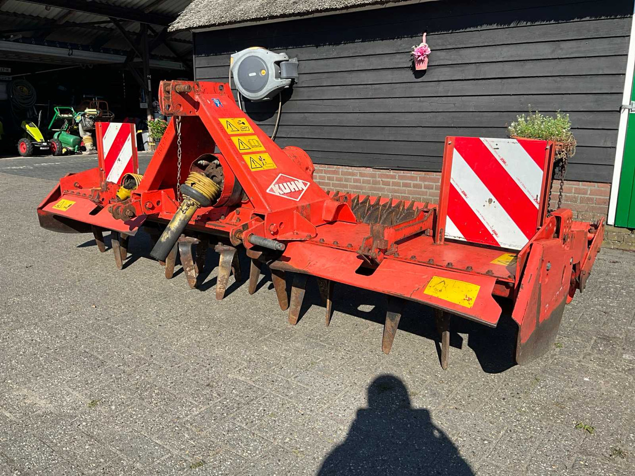 Kuhn HRB302D - Активная борона: фото 1 Kuhn HRB302D - Активная борона: фото 1