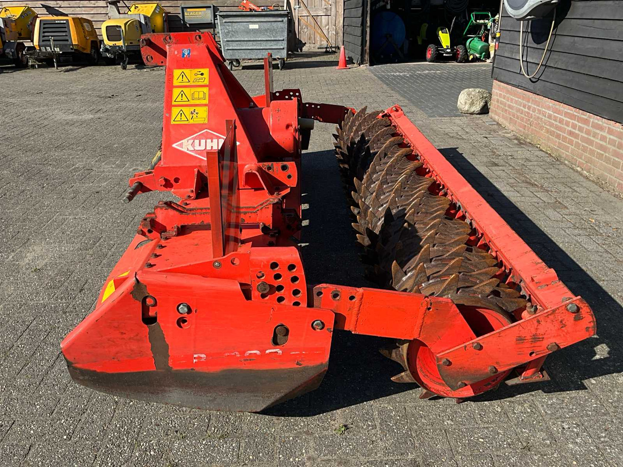 Kuhn HRB302D - Активная борона: фото 4 Kuhn HRB302D - Активная борона: фото 4