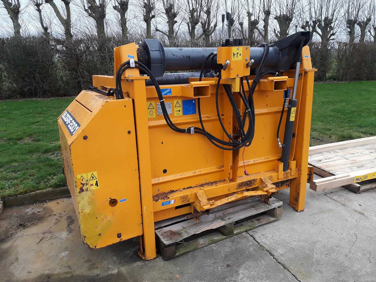 Lucas BG - Инвентарь для животноводства: фото 1 Lucas BG - Инвентарь для животноводства: фото 1