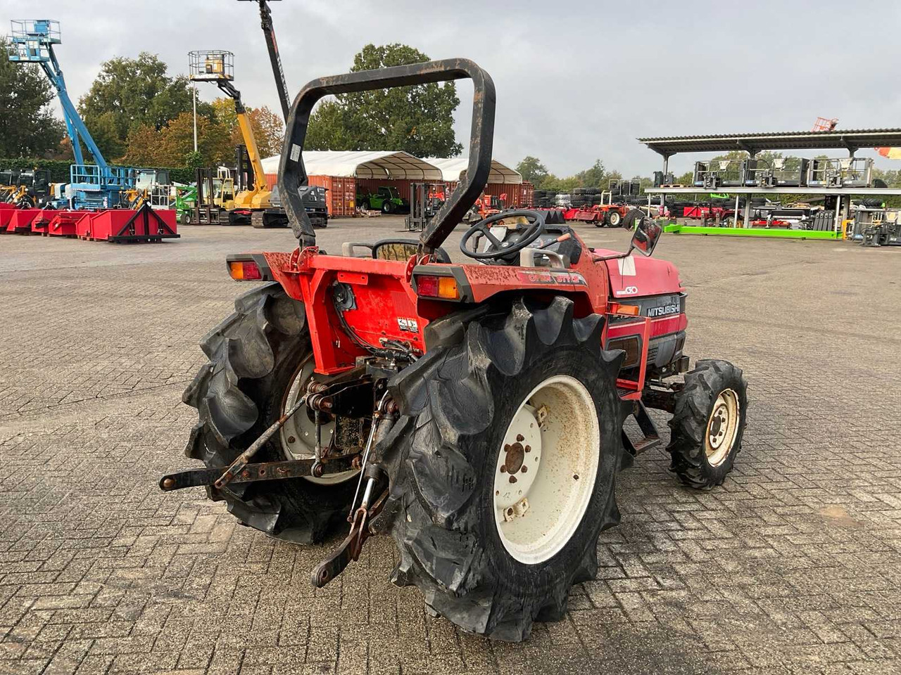 Mitsubishi MT331 - Минитрактор: фото 3 Mitsubishi MT331 - Минитрактор: фото 3