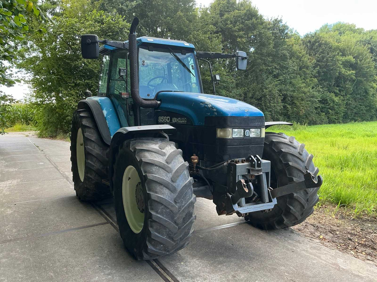 New Holland 8560 - Трактор: фото 3 New Holland 8560 - Трактор: фото 3