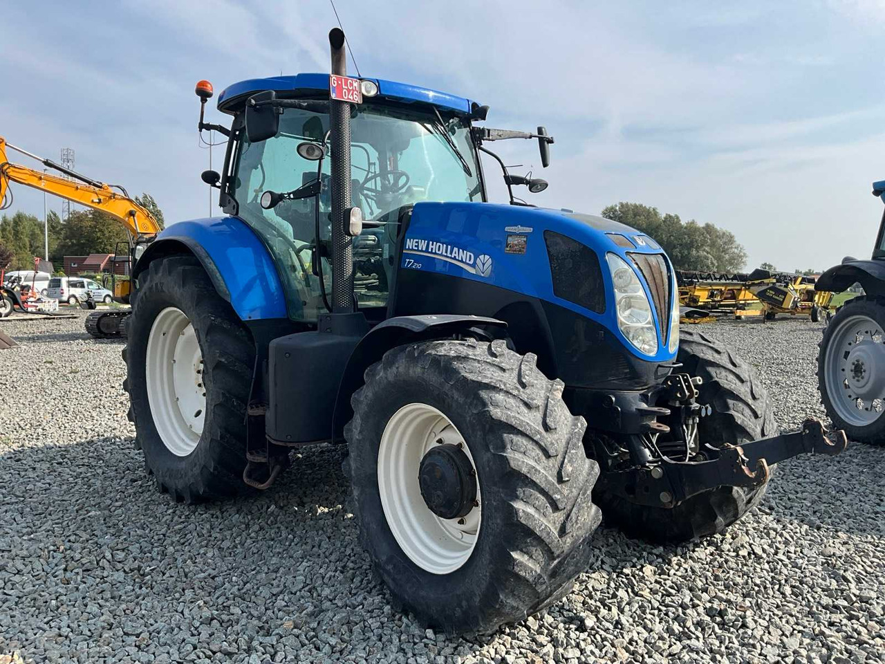 New Holland T7.210 - Трактор: фото 3 New Holland T7.210 - Трактор: фото 3