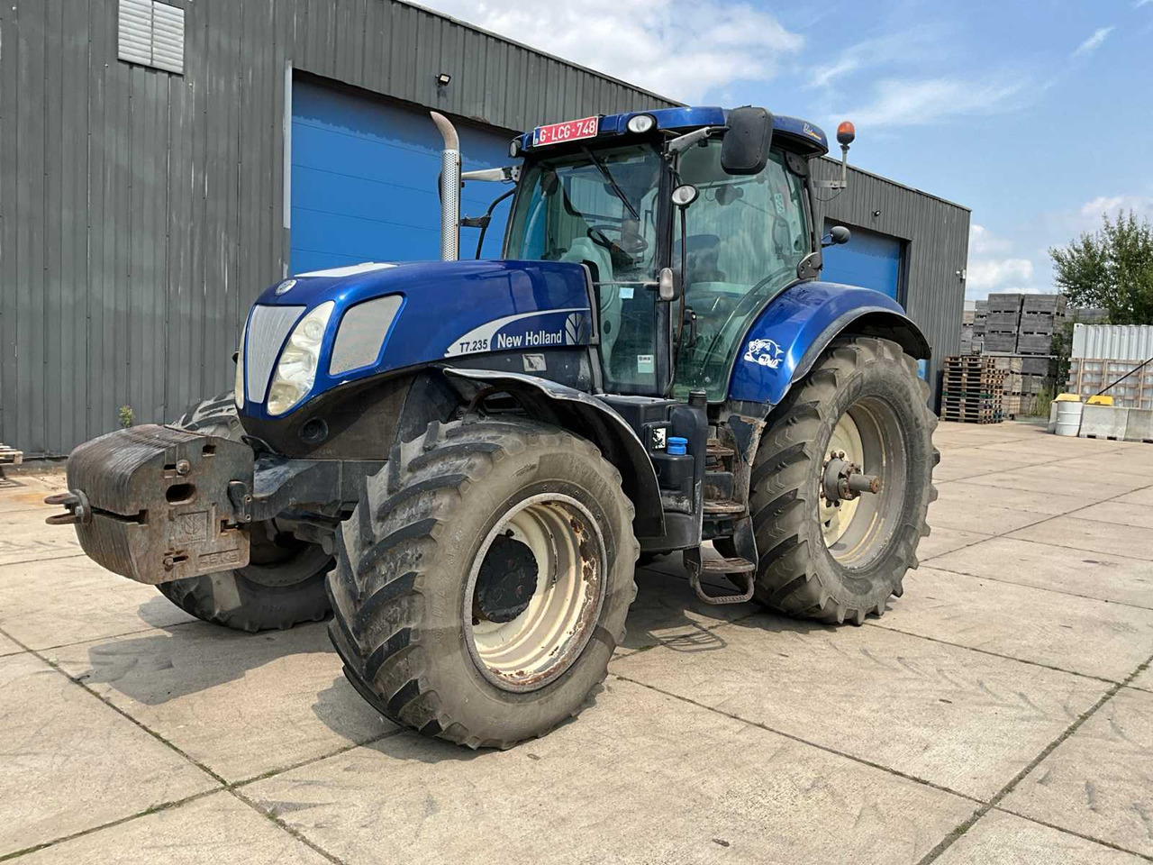 New Holland T7-235 - Трактор: фото 1 New Holland T7-235 - Трактор: фото 1