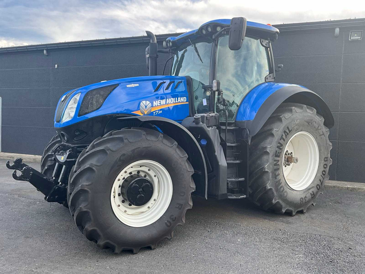 New Holland T7.315 - Трактор: фото 1 New Holland T7.315 - Трактор: фото 1