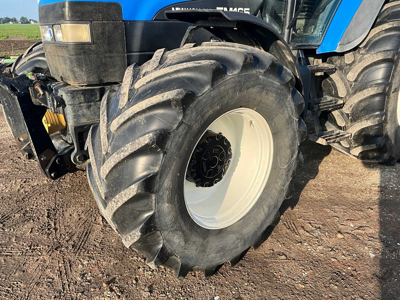 Трактор New Holland TM165: фото 24
