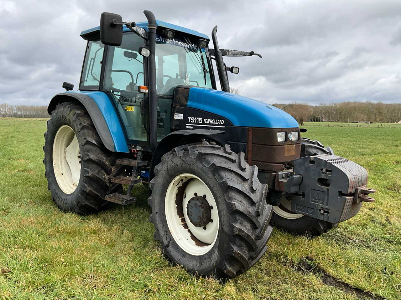 New Holland TS115 - Трактор: фото 3 New Holland TS115 - Трактор: фото 3
