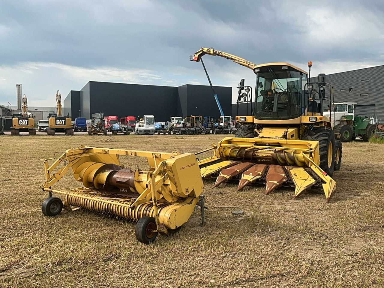 New holland FX450 - Кормоуборочный комбайн: фото 2 New holland FX450 - Кормоуборочный комбайн: фото 2