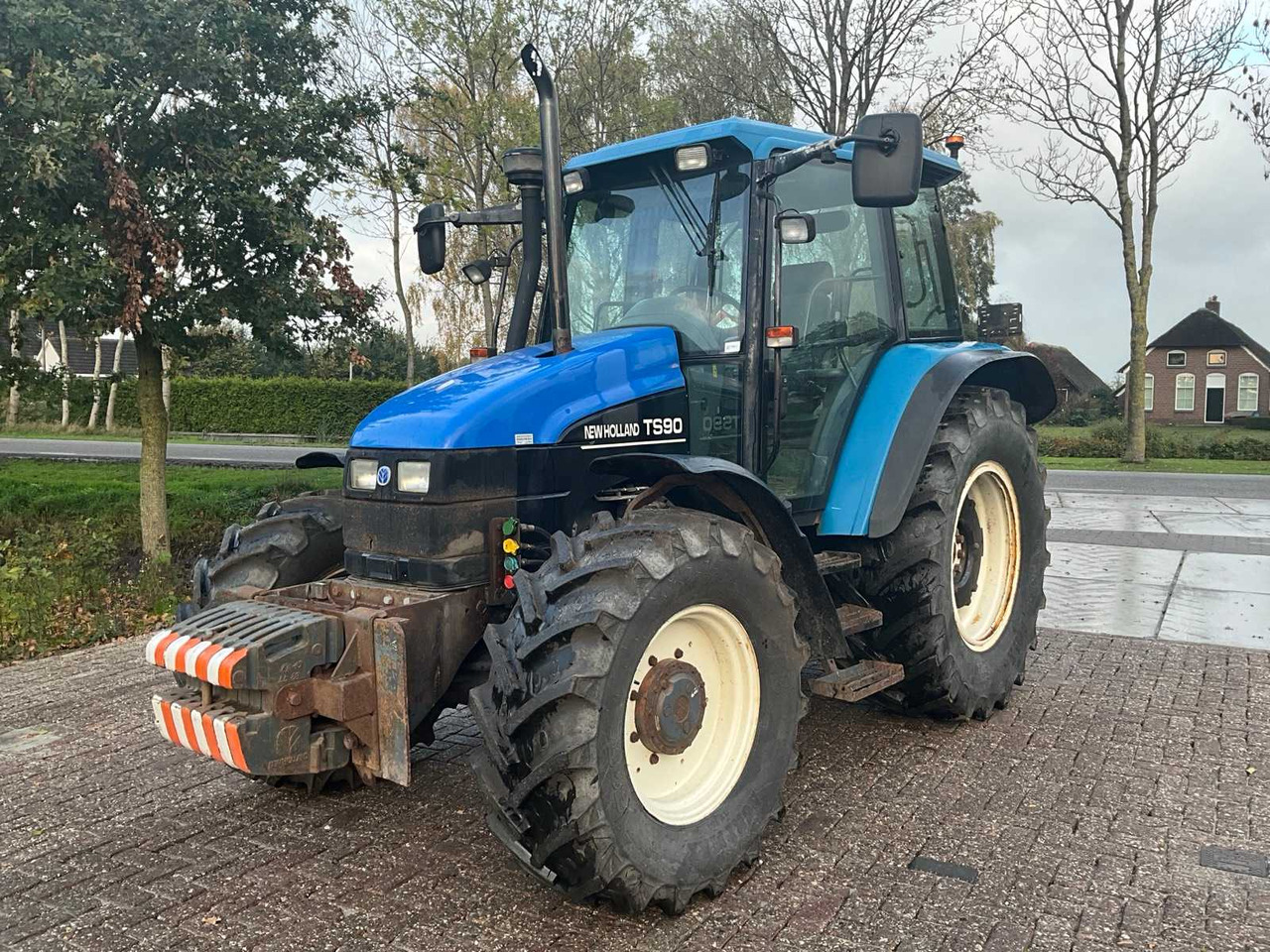 New holland TS90 - Трактор: фото 1 New holland TS90 - Трактор: фото 1
