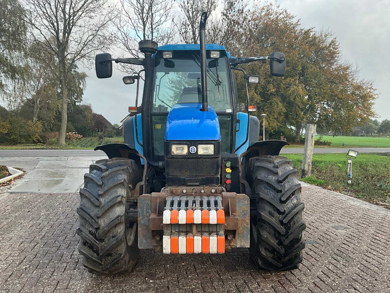 New holland TS90 - Трактор: фото 3 New holland TS90 - Трактор: фото 3