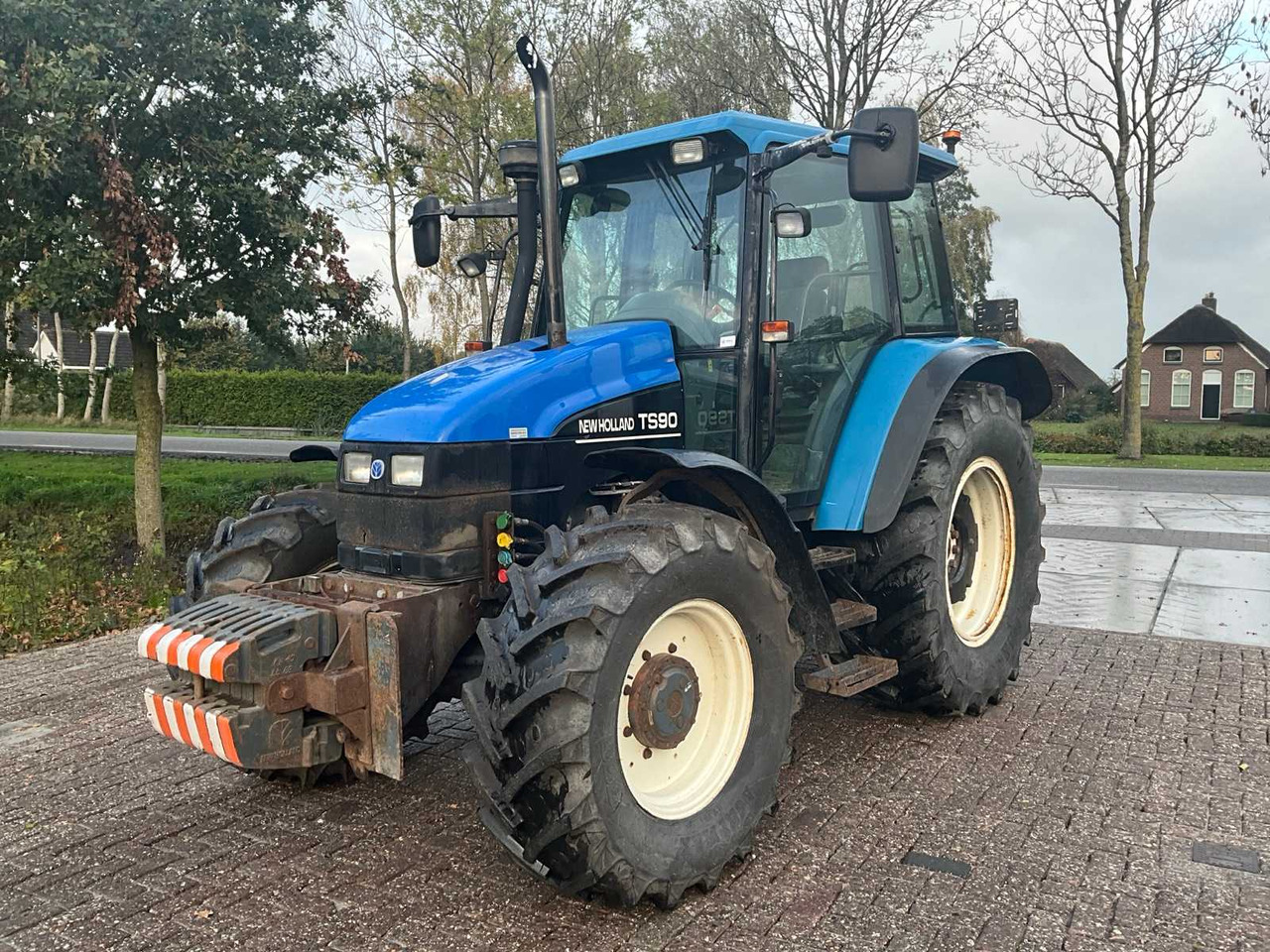 New holland TS90 - Трактор: фото 2 New holland TS90 - Трактор: фото 2
