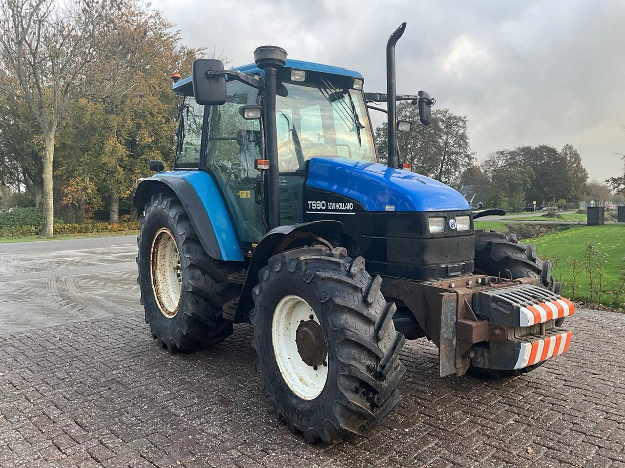 New holland TS90 - Трактор: фото 4 New holland TS90 - Трактор: фото 4