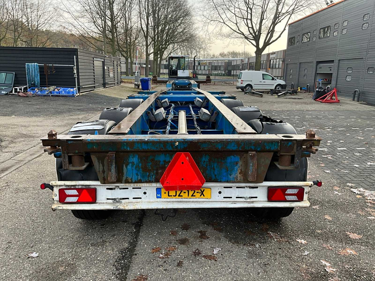 2001 HRD NT CON CONTAINER CHASSIS LJZ-12-X - Полуприцеп: фото 4 2001 HRD NT CON CONTAINER CHASSIS LJZ-12-X - Полуприцеп: фото 4