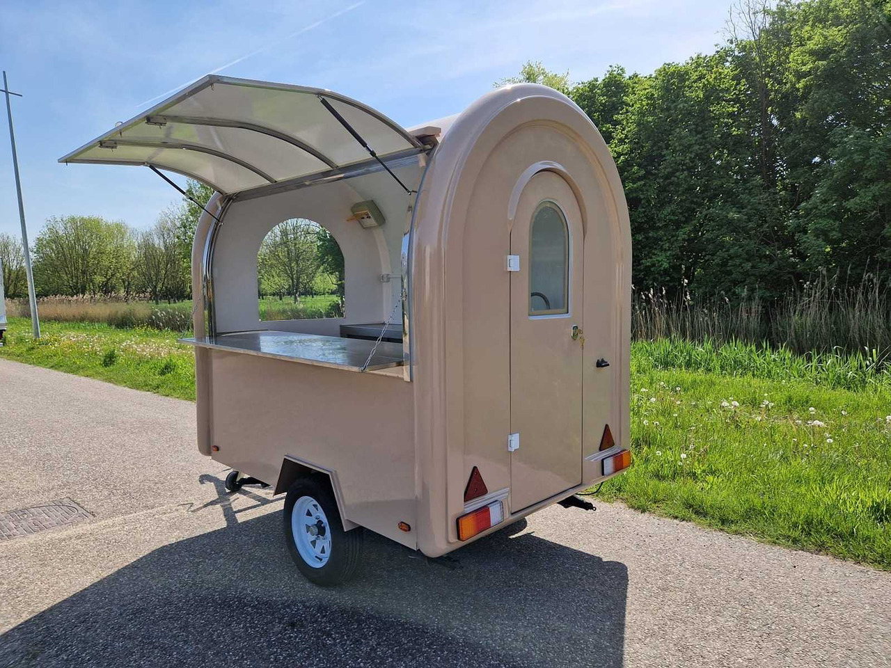 Прицеп FOOD TRUCK BEIGE - 2025: фото 8 Прицеп FOOD TRUCK BEIGE - 2025: фото 8
