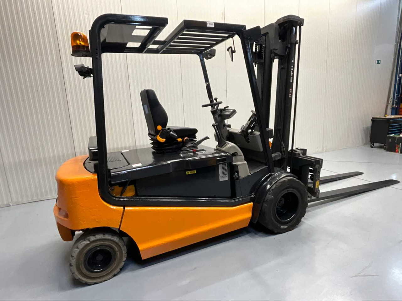 STILL R60-50 FORKLIFT 5000KG WITH FORK POSITIONER - BATTERY 2018 - FORKS 2400MM - Вилочный погрузчик: фото 5 STILL R60-50 FORKLIFT 5000KG WITH FORK POSITIONER - BATTERY 2018 - FORKS 2400MM - Вилочный погрузчик: фото 5