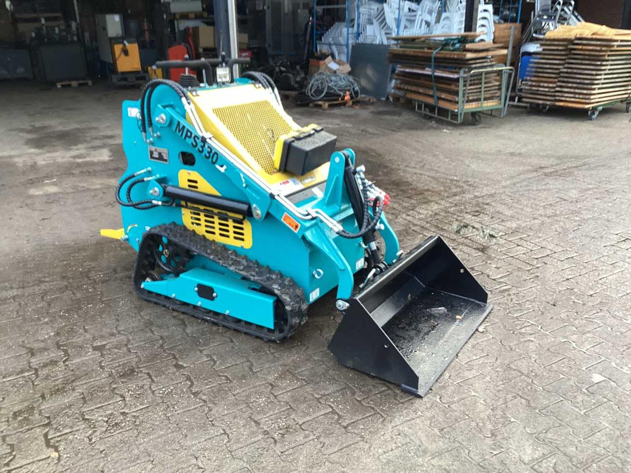 Skid Steer MPS330 - Мини-погрузчик с бортовым поворотом: фото 2 Skid Steer MPS330 - Мини-погрузчик с бортовым поворотом: фото 2