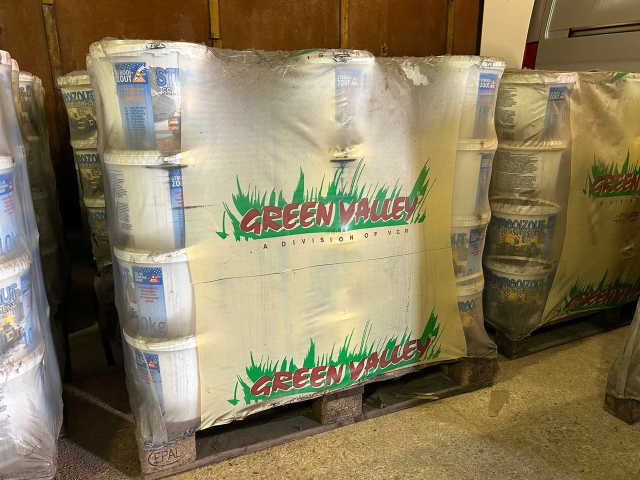 Strooizout Wegenzout 10kg. - Разбрасыватель песка/ Соли: фото 1 Strooizout Wegenzout 10kg. - Разбрасыватель песка/ Соли: фото 1