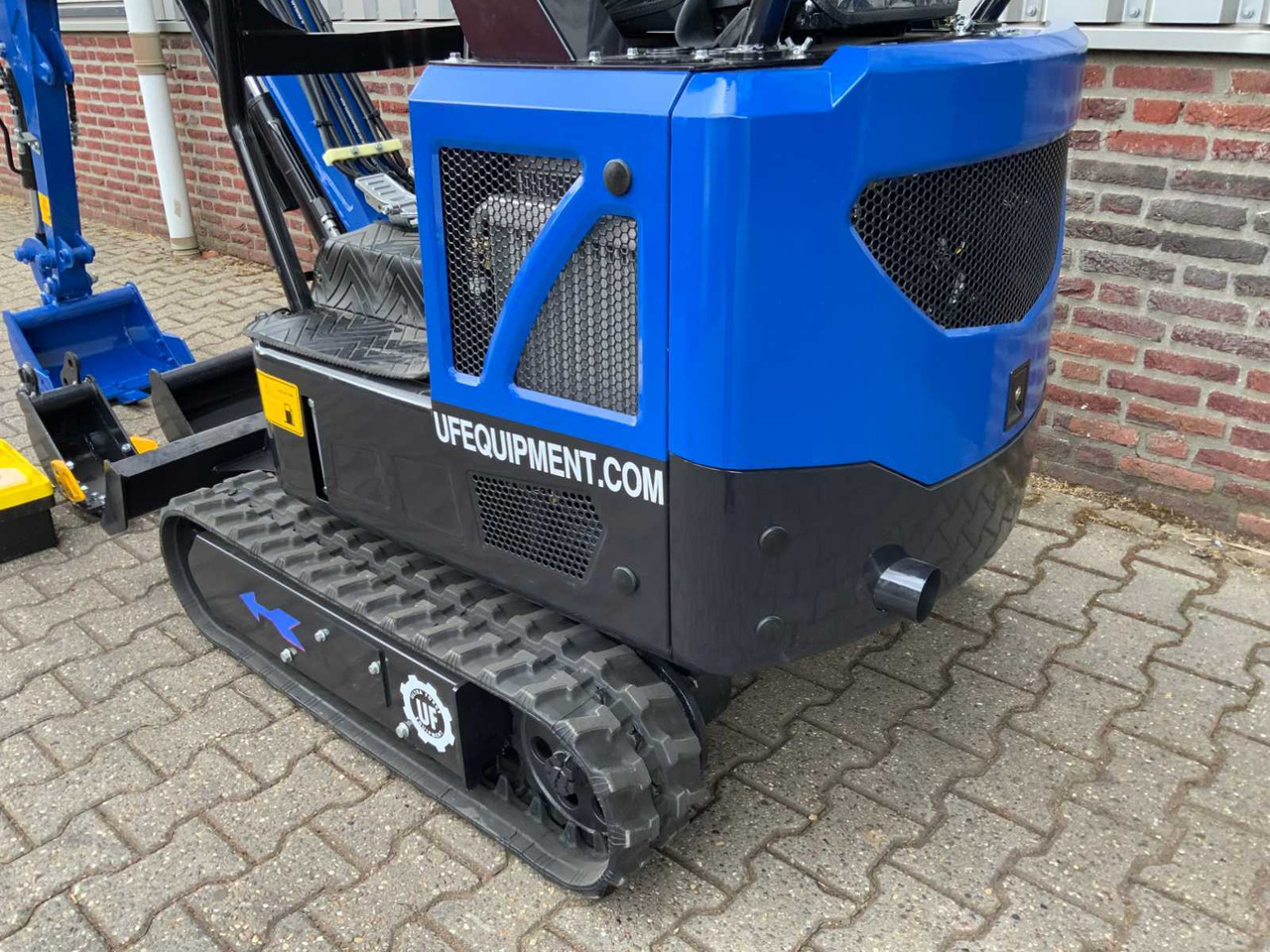 Мини-экскаватор UF Equipment NM-E15: фото 6 Мини-экскаватор UF Equipment NM-E15: фото 6