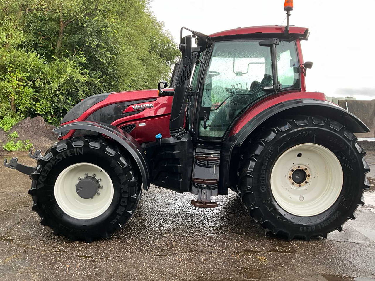Valtra T214 A - Трактор: фото 5 Valtra T214 A - Трактор: фото 5