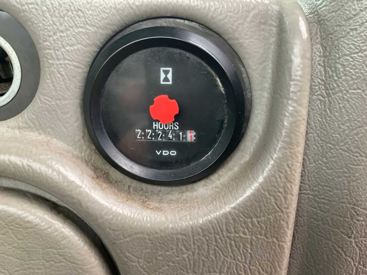 Колёсный погрузчик Volvo L120F: фото 21 Колёсный погрузчик Volvo L120F: фото 21