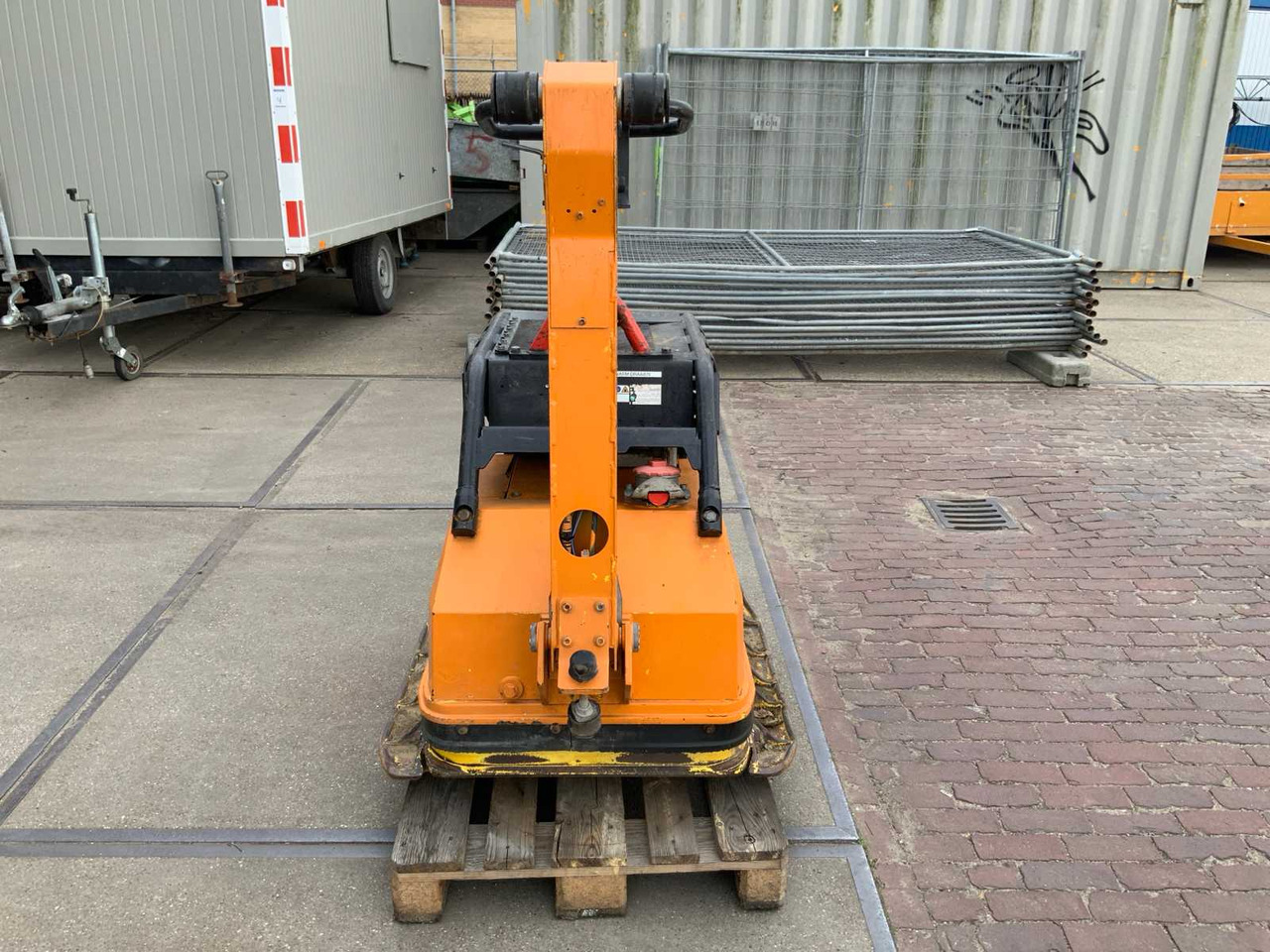 Wacker Neuson DPU 100-70 - Виброплита: фото 4 Wacker Neuson DPU 100-70 - Виброплита: фото 4