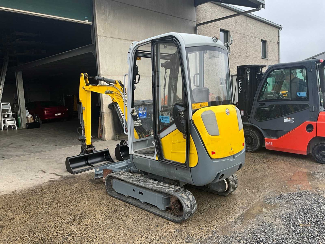 Wacker neuson ET 18 - Мини-экскаватор: фото 3 Wacker neuson ET 18 - Мини-экскаватор: фото 3