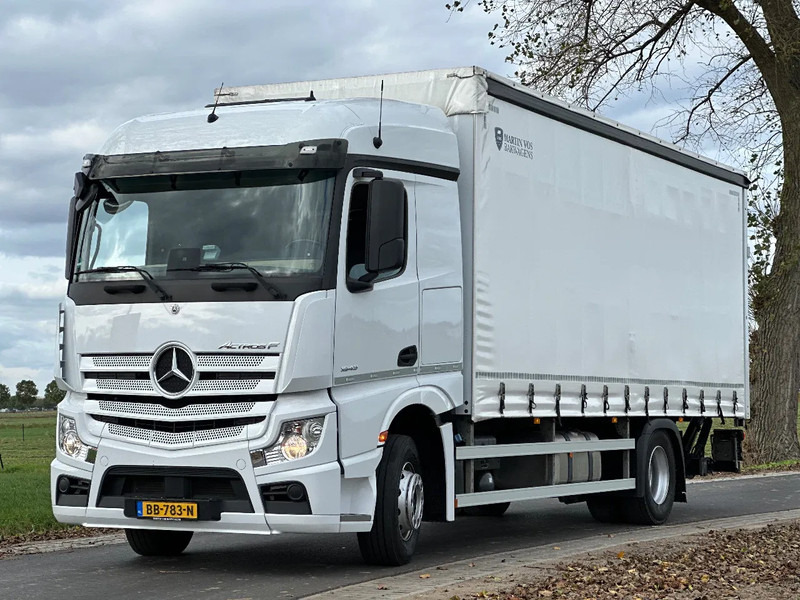 Mercedes-Benz Actros ACTROS 1843L 2022. 183432km Schuifzeil met Laadklep 2000kg - Тентованный грузовик: фото 1 Mercedes-Benz Actros ACTROS 1843L 2022. 183432km Schuifzeil met Laadklep 2000kg - Тентованный грузовик: фото 1