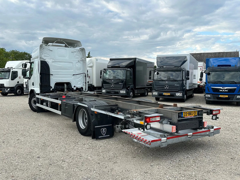 Renault D280 - Тентованный грузовик: фото 3 Renault D280 - Тентованный грузовик: фото 3