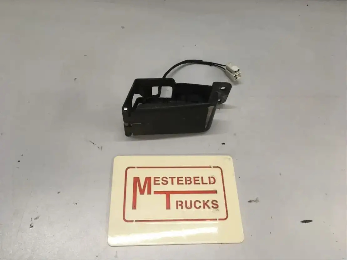 DAF Motorrem schakelaar - Электрическая система для Грузовиков: фото 1 DAF Motorrem schakelaar - Электрическая система для Грузовиков: фото 1