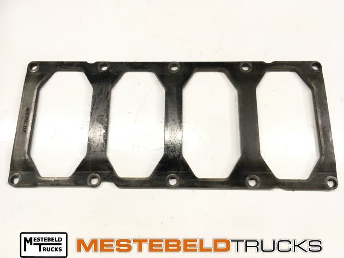 Iveco Versterkingsplaat carterpan - Масляный поддон для Грузовиков: фото 1 Iveco Versterkingsplaat carterpan - Масляный поддон для Грузовиков: фото 1