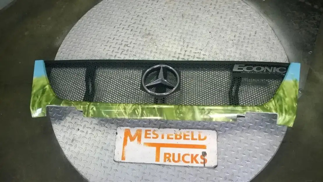 Mercedes-Benz Grille - Кабина и интерьер для Грузовиков: фото 1 Mercedes-Benz Grille - Кабина и интерьер для Грузовиков: фото 1