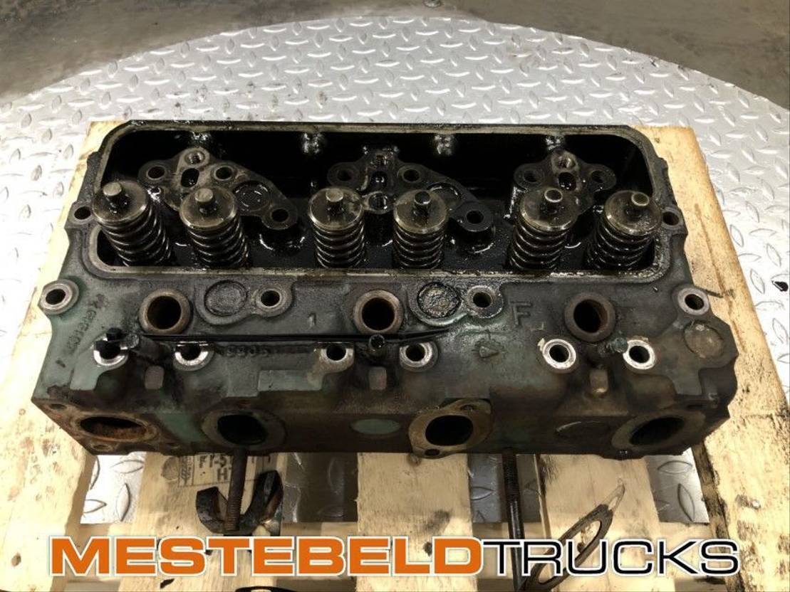 Volvo Cilinderkop D7C - Двигатель и запчасти для Грузовиков: фото 1 Volvo Cilinderkop D7C - Двигатель и запчасти для Грузовиков: фото 1