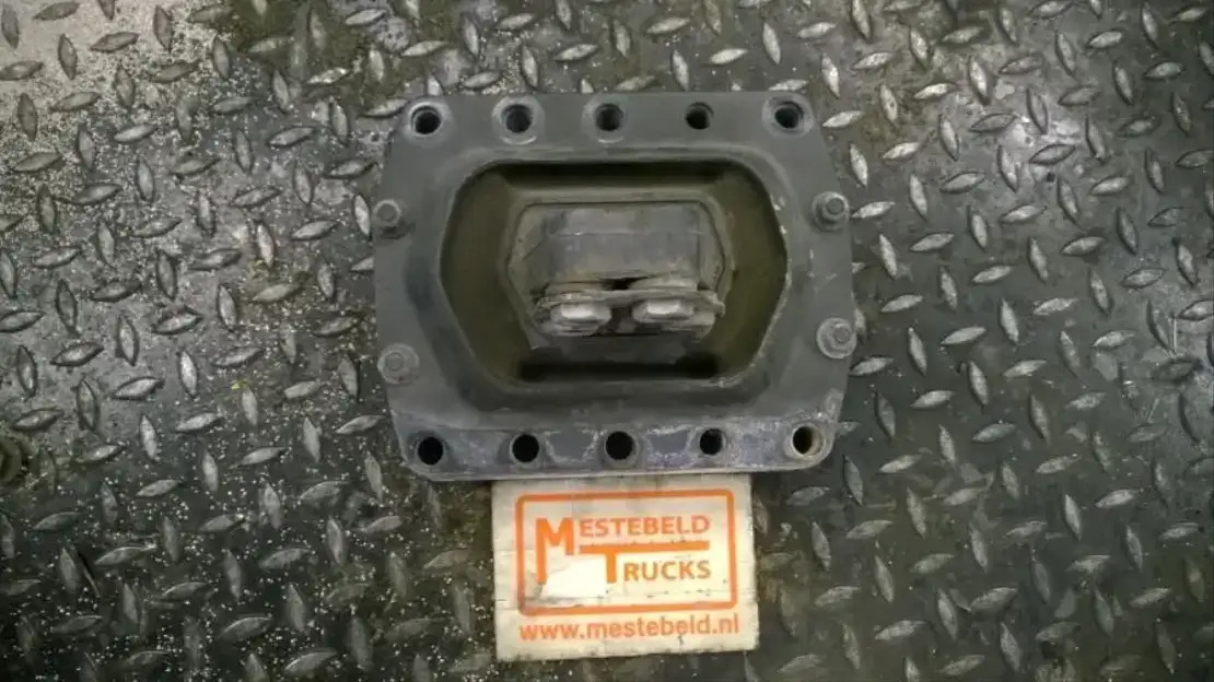 Volvo Motorsteun achter - Рама/ Шасси для Грузовиков: фото 1 Volvo Motorsteun achter - Рама/ Шасси для Грузовиков: фото 1