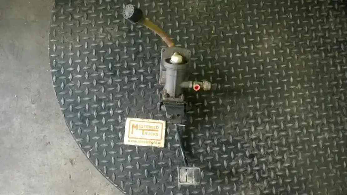 Volvo Remventiel en rempedaal  - Детали тормозной системы для Грузовиков: фото 1 Volvo Remventiel en rempedaal  - Детали тормозной системы для Грузовиков: фото 1