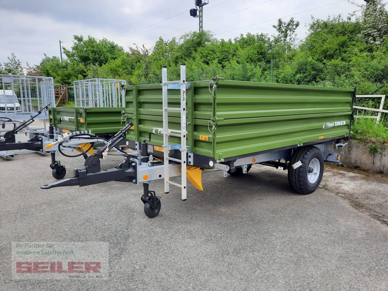 Fliegl EDK 50 FOX + Aufbau 400 mm - Сельскохозяйственный прицеп: фото 1 Fliegl EDK 50 FOX + Aufbau 400 mm - Сельскохозяйственный прицеп: фото 1
