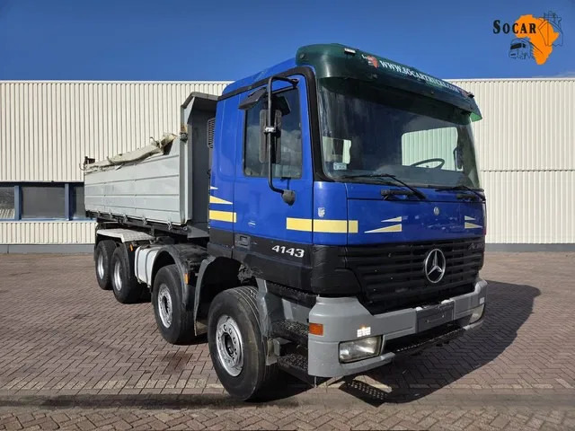 Mercedes-Benz Actros 4143 8X4 TIPPER (THREE PEDALS) - Самосвал: фото 1 Mercedes-Benz Actros 4143 8X4 TIPPER (THREE PEDALS) - Самосвал: фото 1