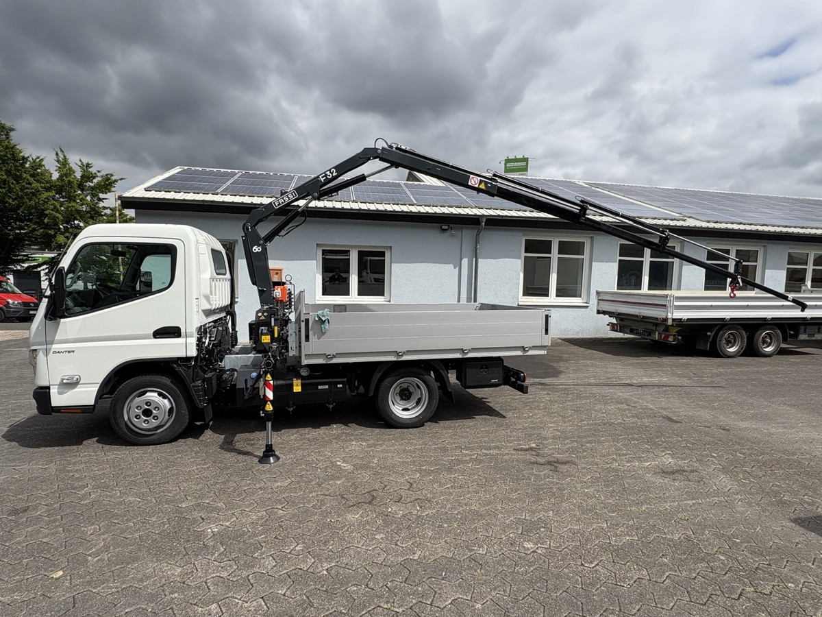 FUSO 3S15 Alu Pritsche 2.80m Ladekran Funk! sofort ve - Автоманипулятор: фото 4 FUSO 3S15 Alu Pritsche 2.80m Ladekran Funk! sofort ve - Автоманипулятор: фото 4