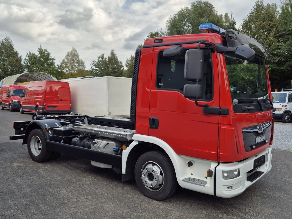MAN TGL 8.190 Feuerwehrfahrzeug City Abrollkipper - Крюковой мультилифт: фото 5 MAN TGL 8.190 Feuerwehrfahrzeug City Abrollkipper - Крюковой мультилифт: фото 5